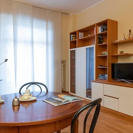 Comodo Tra Brera E Porta Nuova Apartman Milánó