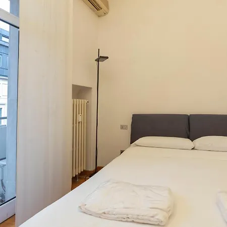 Apartman Comodo Tra Brera E Porta Nuova